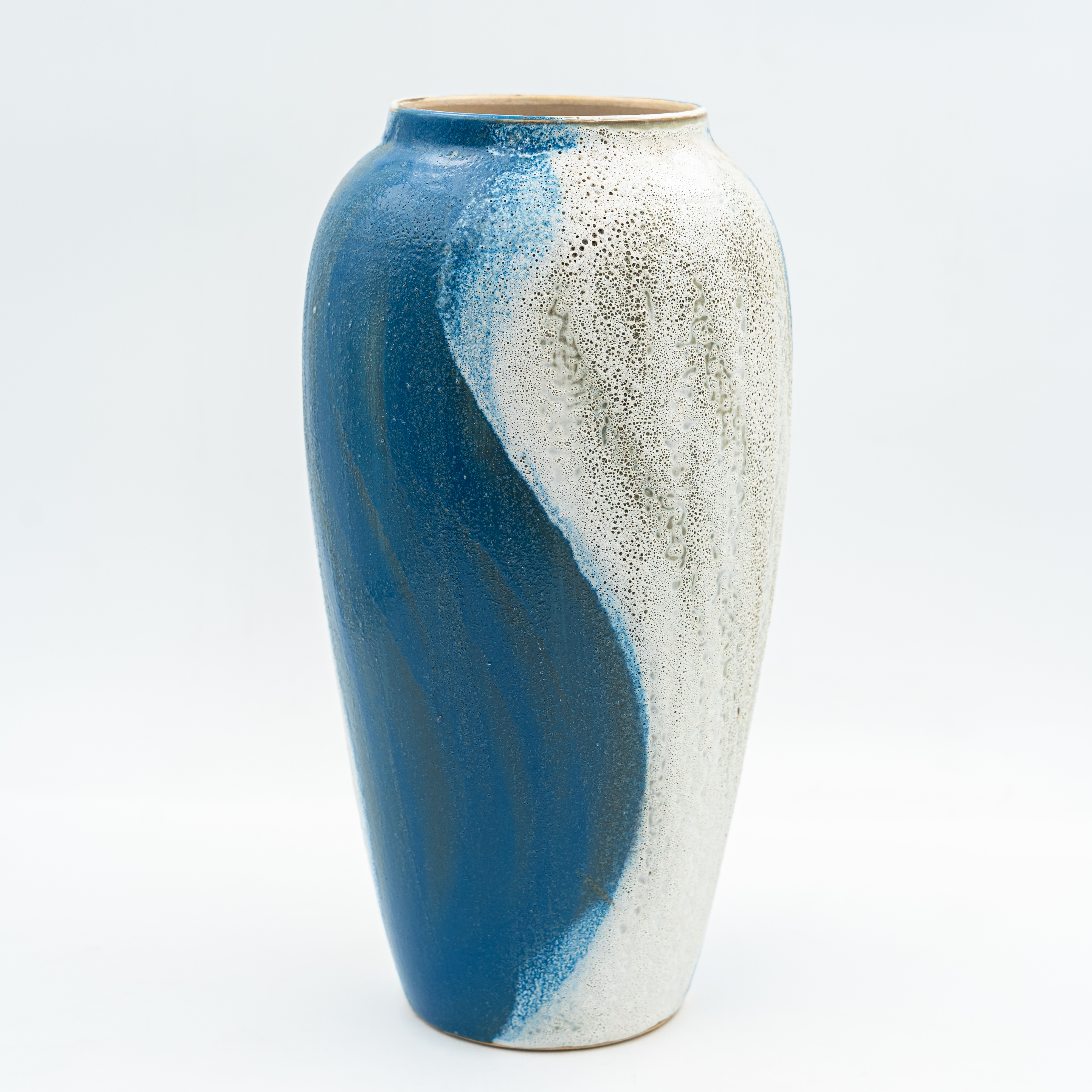 Round Ceramic Flower Vase With Colourful Stripes Décor MRP 3845