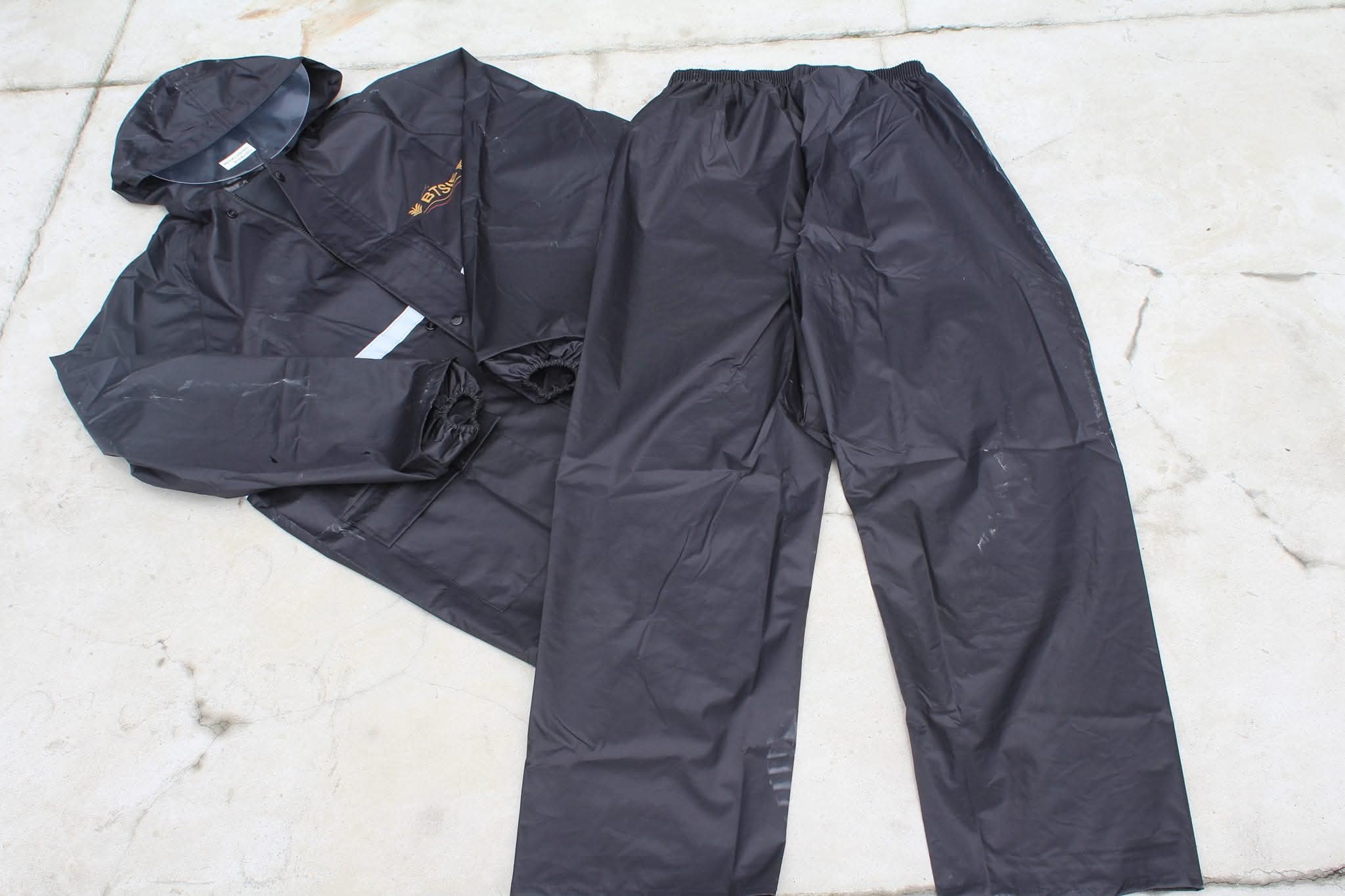 Rain coat Medium Size MRP 900