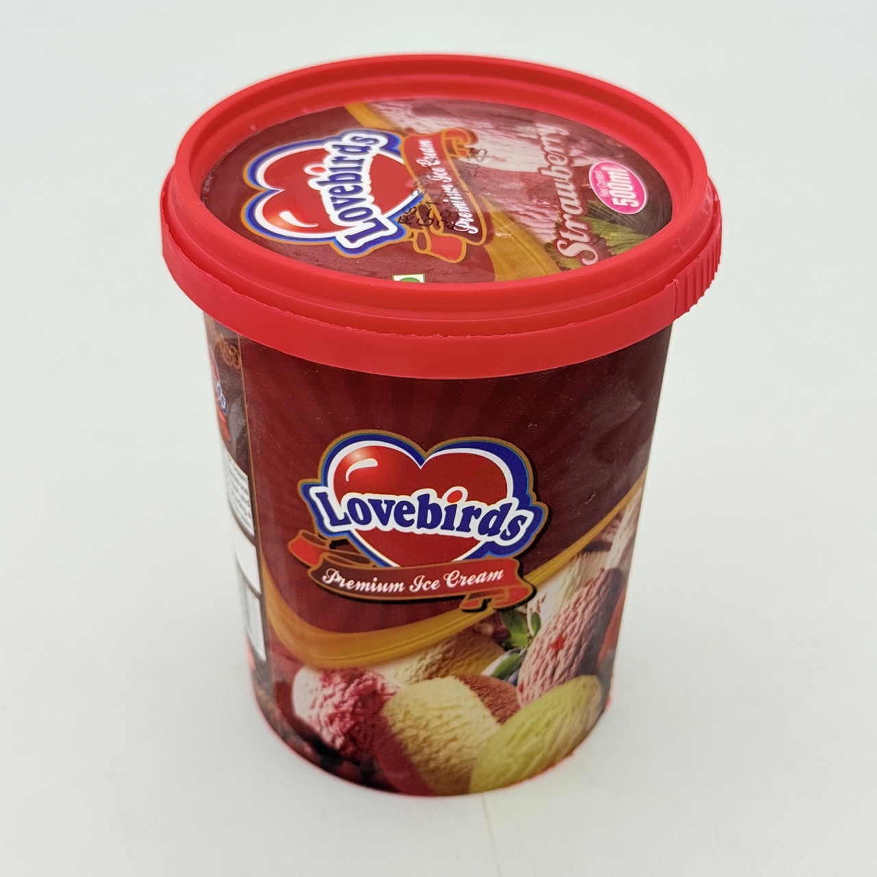 Lovebirds Strawberry Icecream Tub 500 mL MRP 230